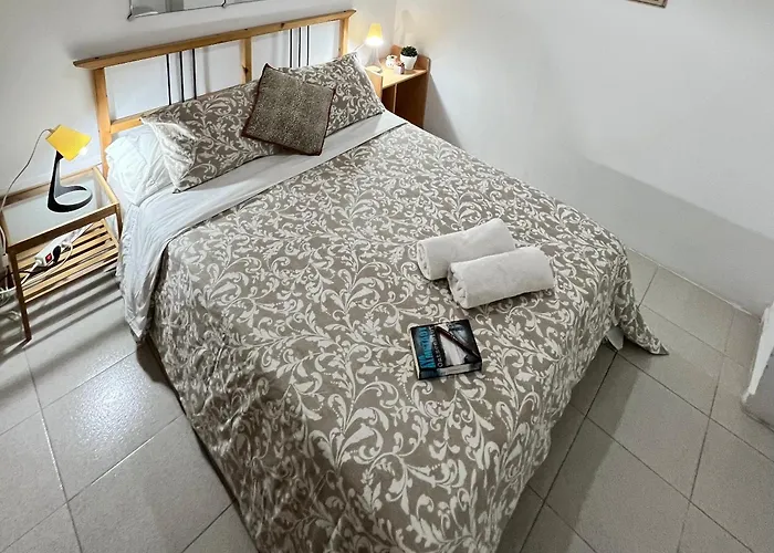 Alquiler De Privada Con Areas De Sala, Cocina Y Bano Que Se Comparten Cerca Al Mar! Accommodatie bij particulieren Alcalá la Real