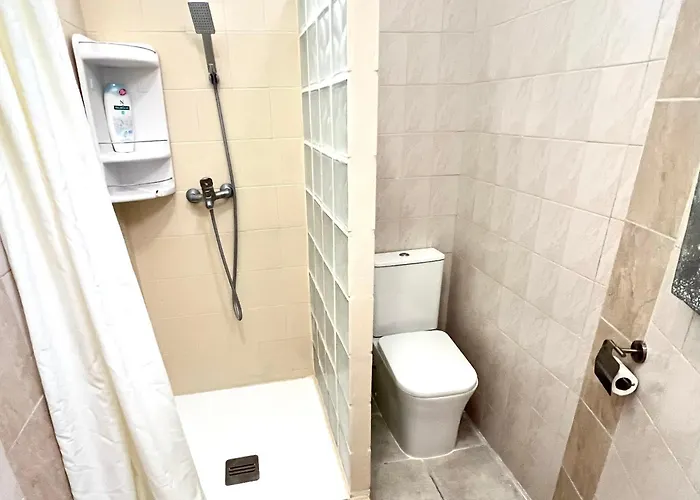 Alquiler De Privada Con Areas De Sala, Cocina Y Bano Que Se Comparten Cerca Al Mar! Accommodatie bij particulieren Alcalá la Real
