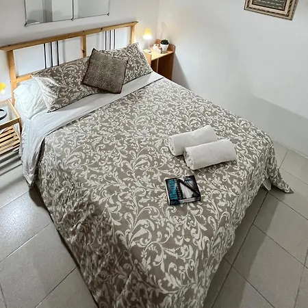 Alquiler De Privada Con Areas De Sala, Cocina Y Bano Que Se Comparten Cerca Al Mar! Privatunterkunft Alcalá la Real