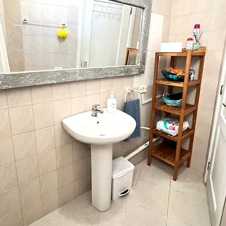 Privatunterkunft Alquiler De Privada Con Areas De Sala, Cocina Y Bano Que Se Comparten Cerca Al Mar! *