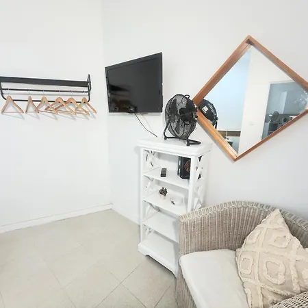 홈스테이 Alquiler De Privada Con Areas De Sala, Cocina Y Bano Que Se Comparten Cerca Al Mar! Alcalá