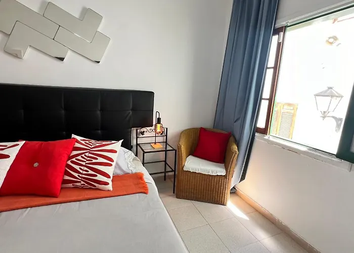 Alquiler De Privada Con Areas De Sala, Cocina Y Bano Que Se Comparten Cerca Al Mar! * Alcalá la Real